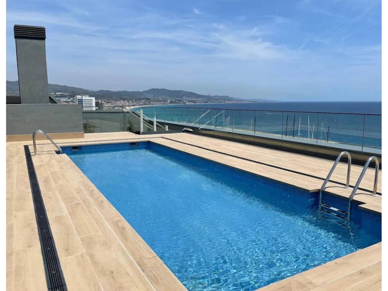 atico en badalona · port 985000.00€