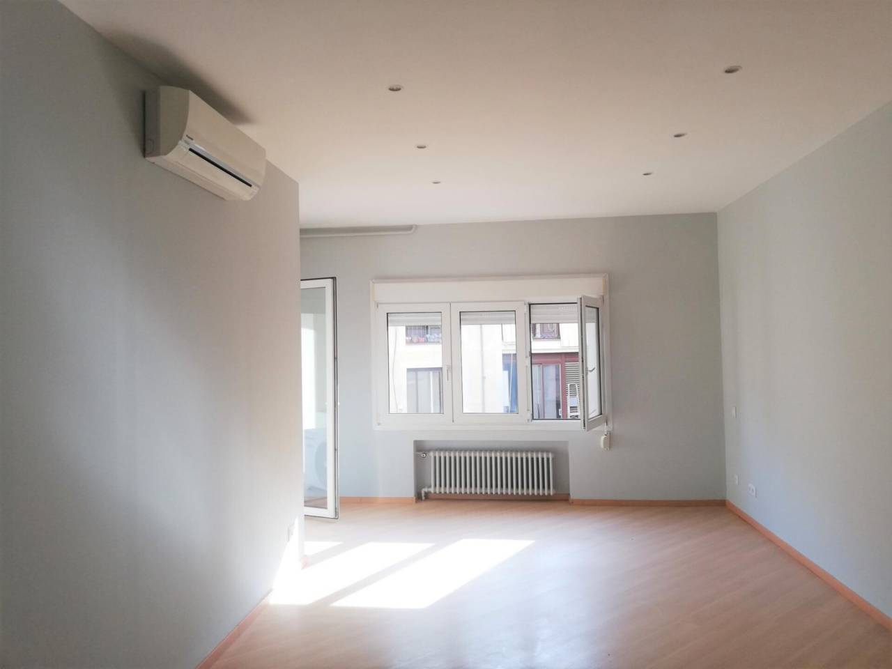 pisos en barcelona-capital · la-dreta-de-l'eixample 550000.00€