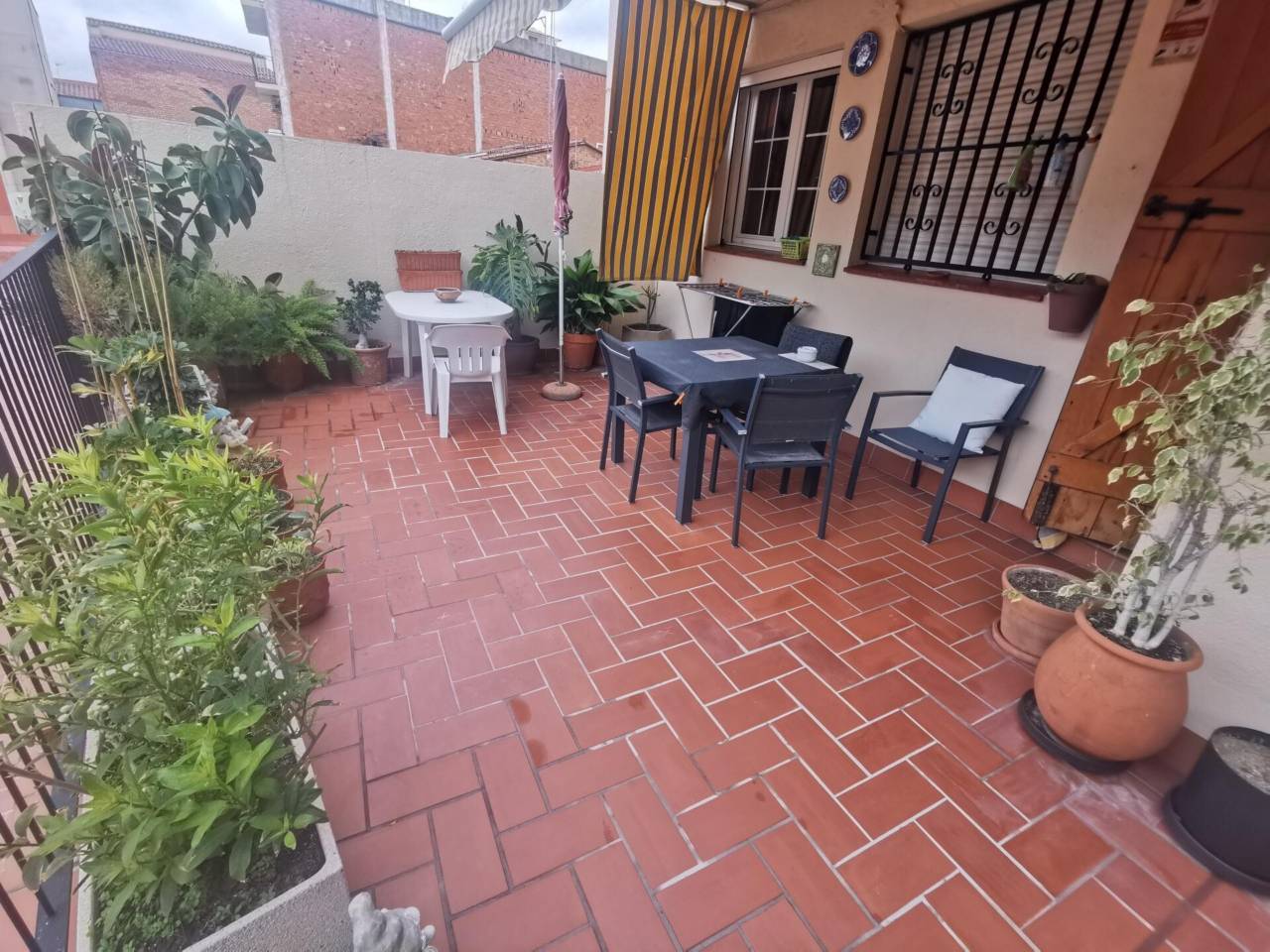 pisos en cornella-de-llobregat · cornella-centre 425000.00€