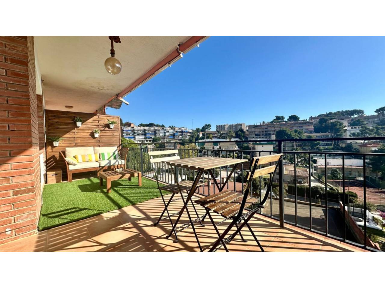 pisos en castelldefels · el-poal 430000.00€