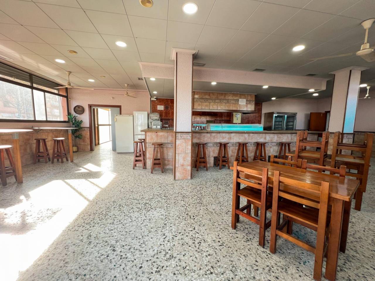 locales-comerciales en mataro · el-palau 259000.00€