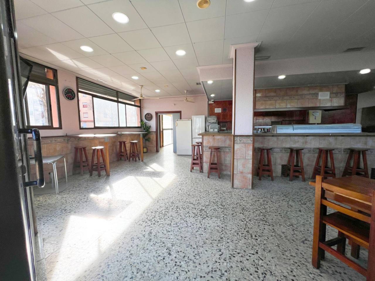 locales-comerciales en mataro · el-palau 259000.00€