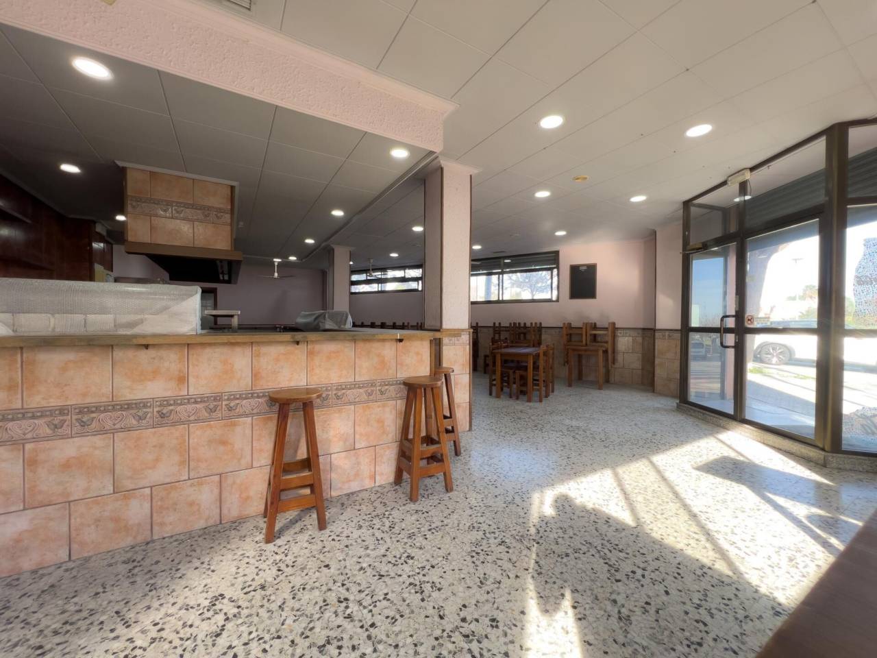 locales-comerciales en mataro · el-palau 259000.00€