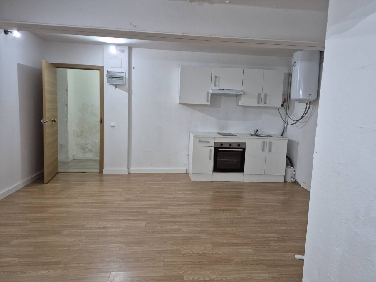 locales-comerciales en barcelona-capital · el-baix-guinardo 325000.00€