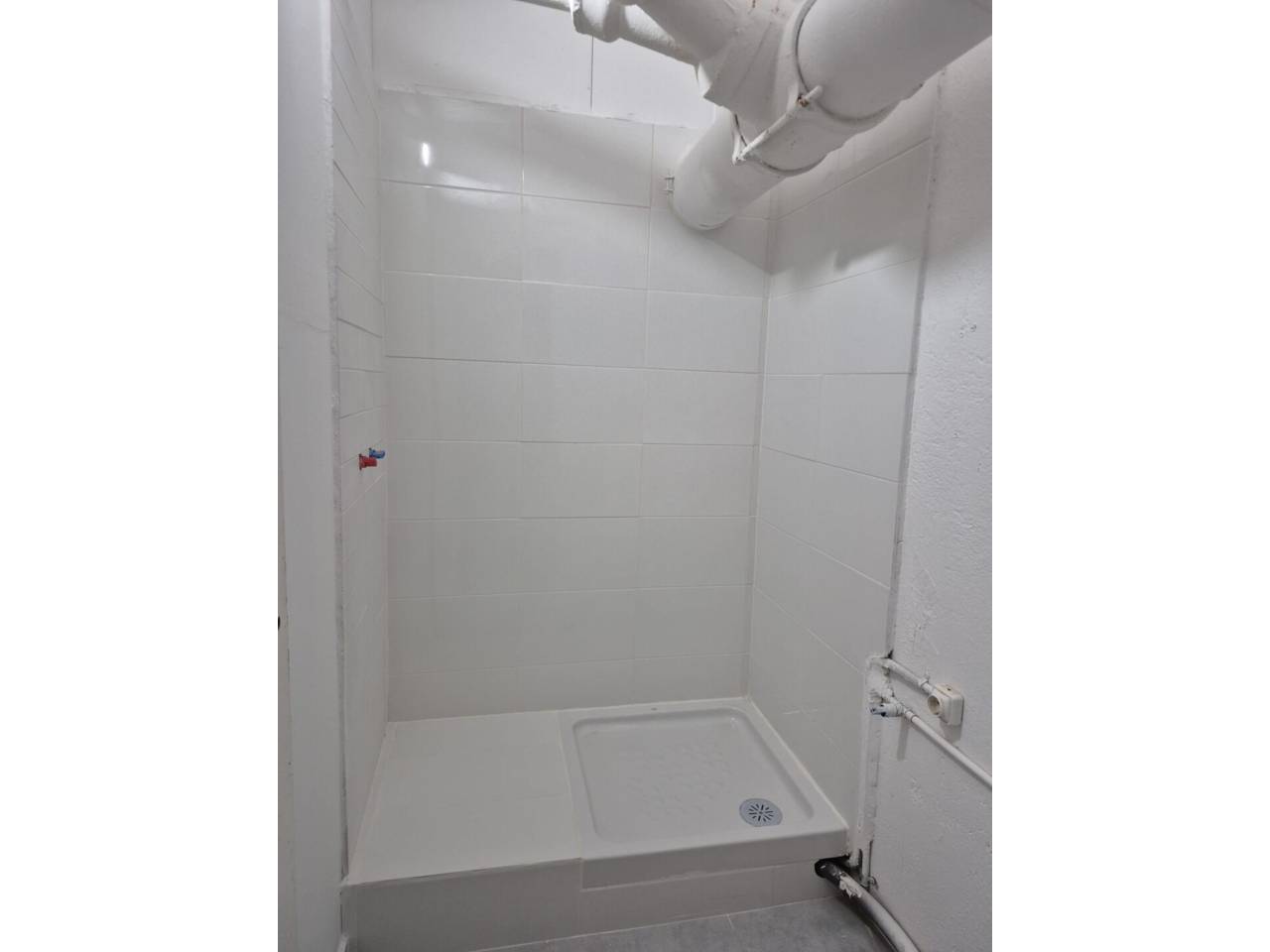 locales-comerciales en barcelona-capital · el-baix-guinardo 325000.00€