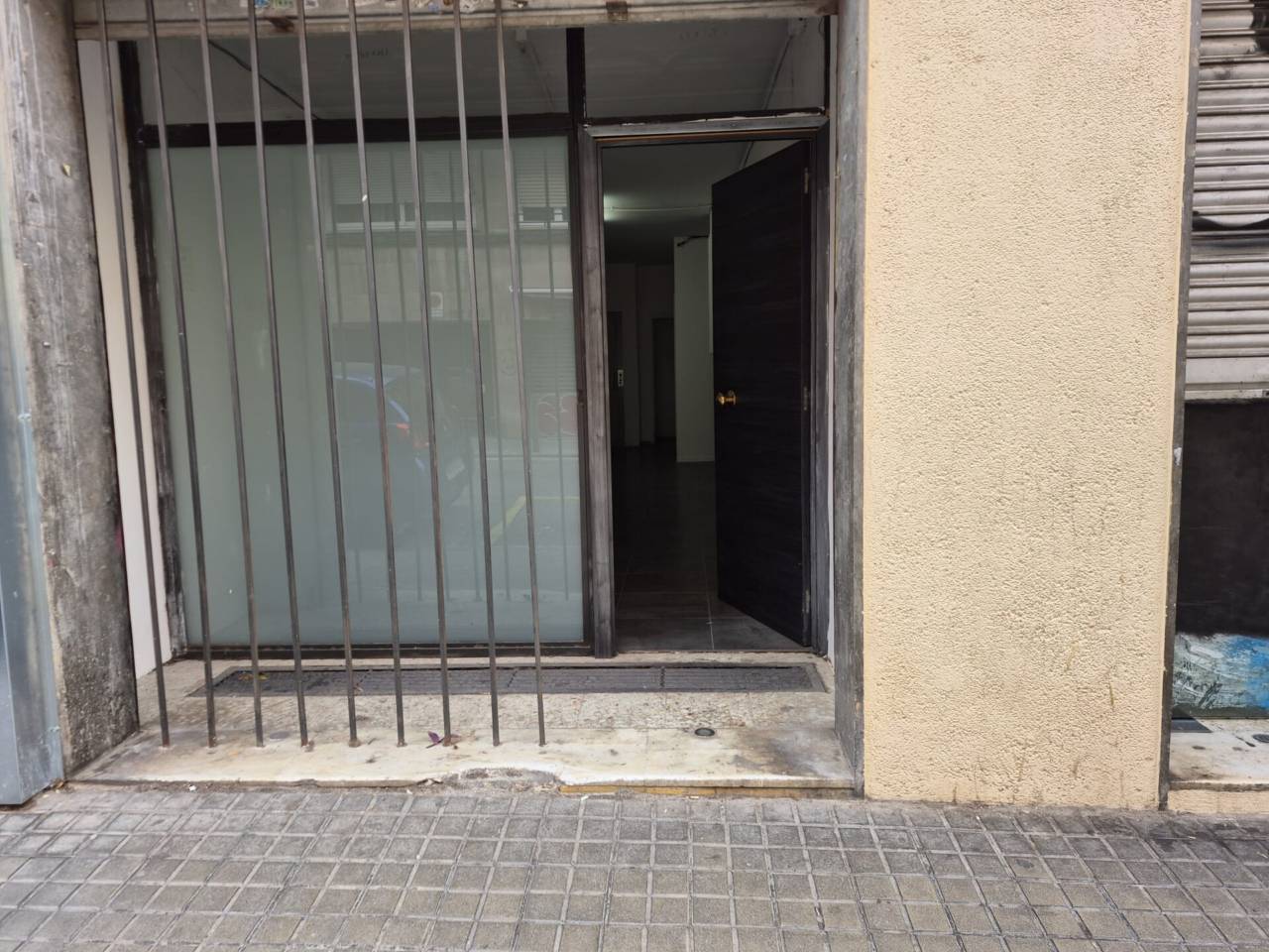 locales-comerciales en barcelona-capital · el-baix-guinardo 325000.00€