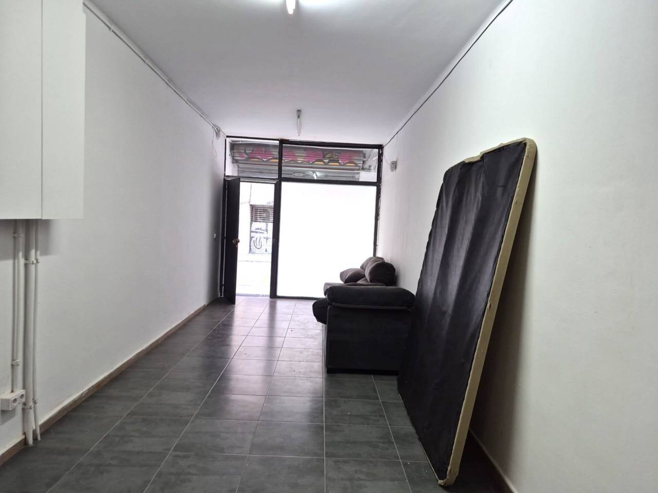 locales-comerciales en barcelona-capital · el-baix-guinardo 325000.00€