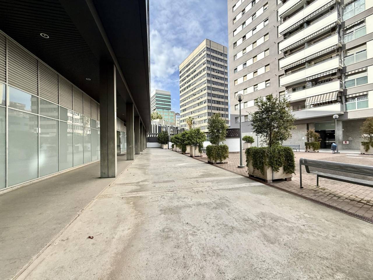 pisos en barcelona-capital · la-marina-del-port-parc-de-montjuic 480000.00€