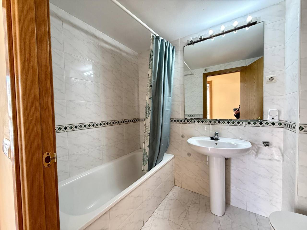 pisos en barcelona-capital · la-marina-del-port-parc-de-montjuic 480000.00€