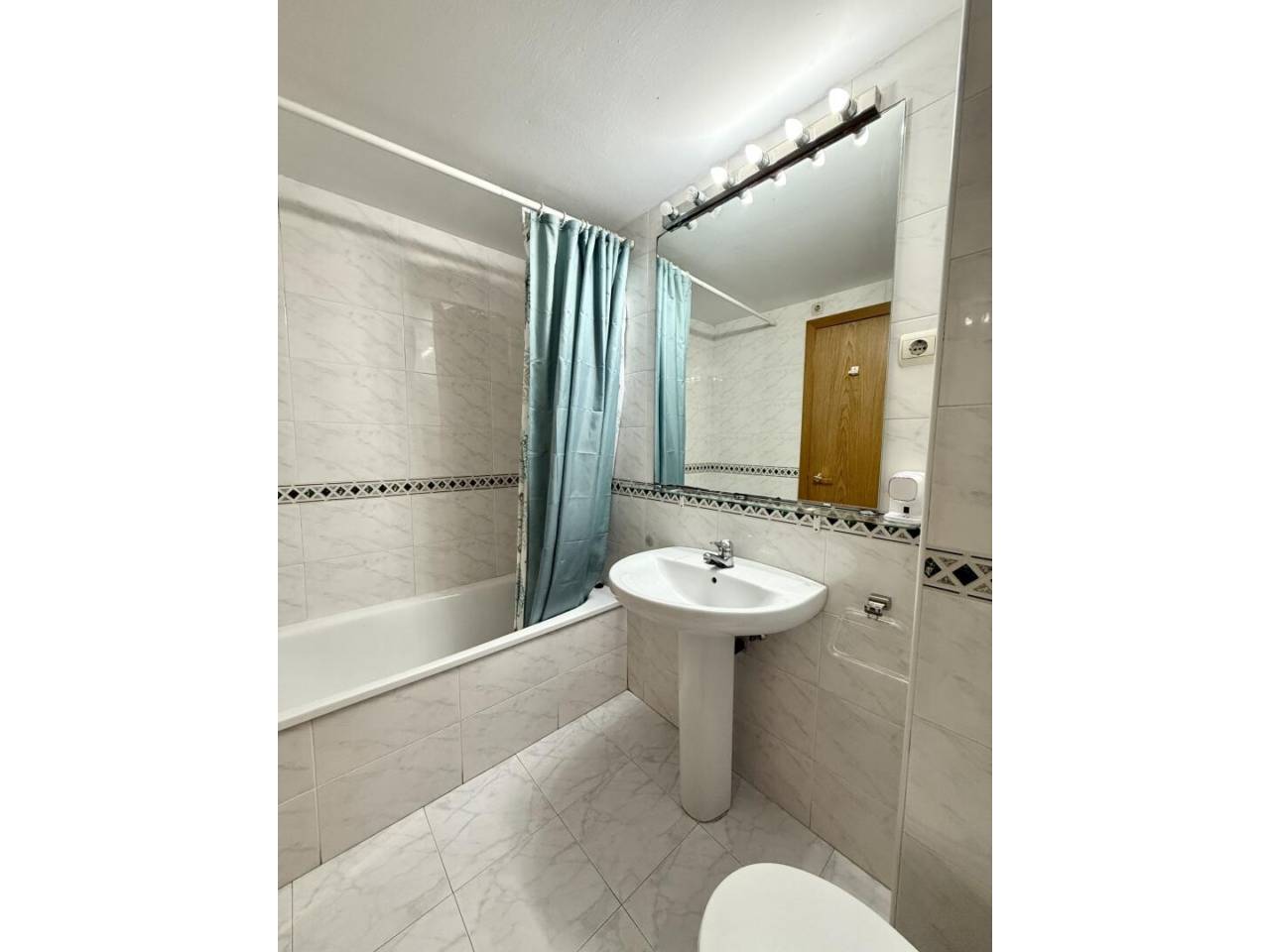 pisos en barcelona-capital · la-marina-del-port-parc-de-montjuic 480000.00€