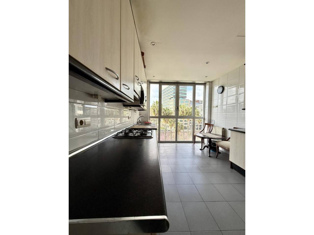 pisos en barcelona-capital · la-marina-del-port-parc-de-montjuic 480000.00€