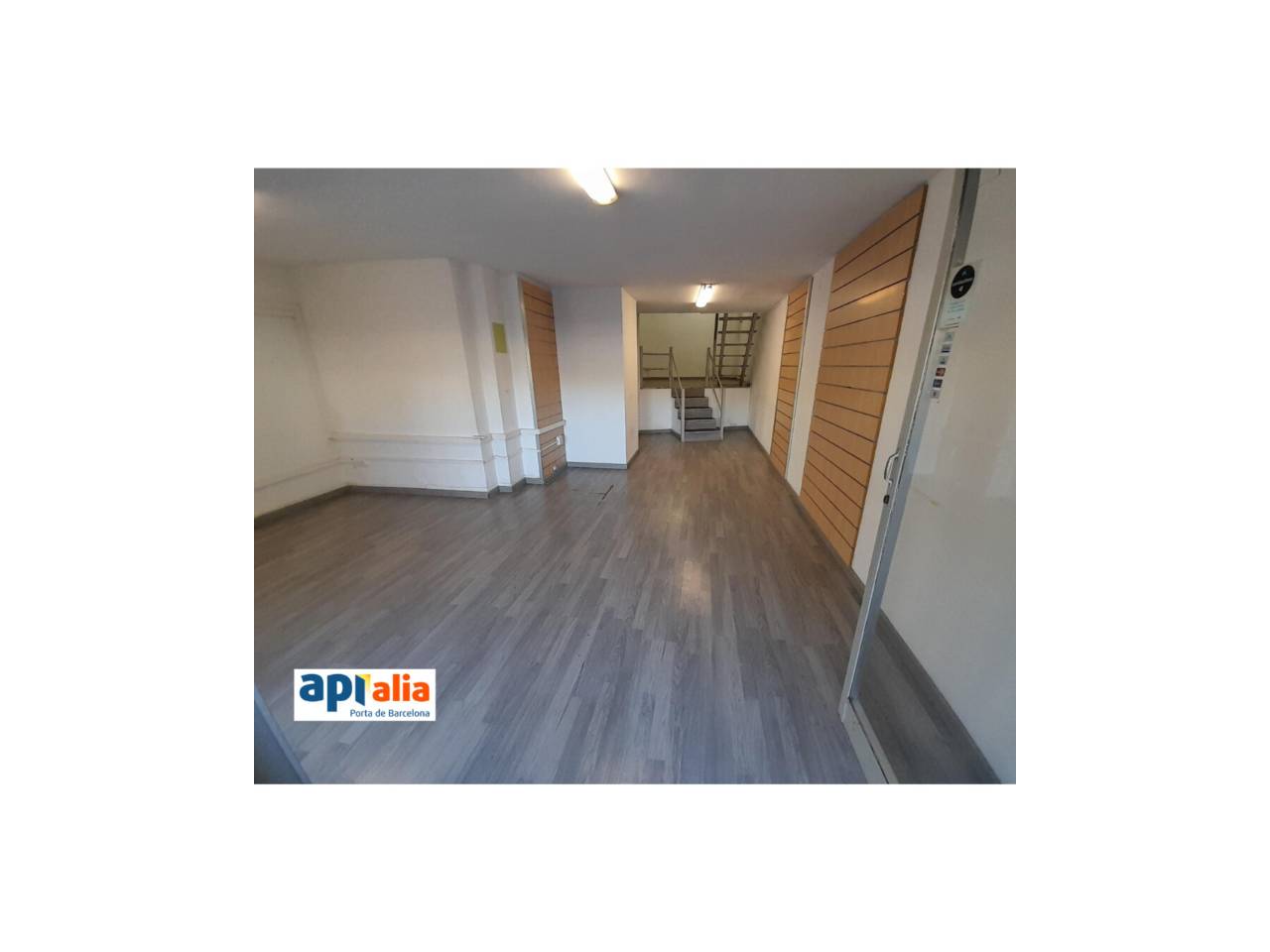 locales-comerciales en l'hospitalet-de-llobregat · la-florida 135000.00€