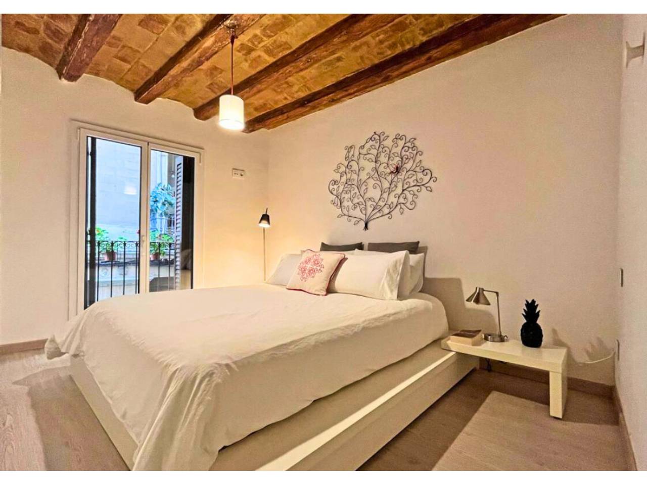 pisos en barcelona-capital · el-raval 250000.00€