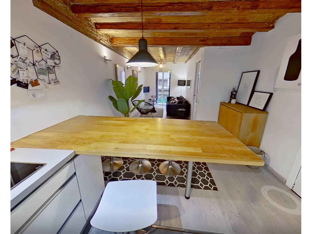 pisos en barcelona-capital · el-raval 250000.00€