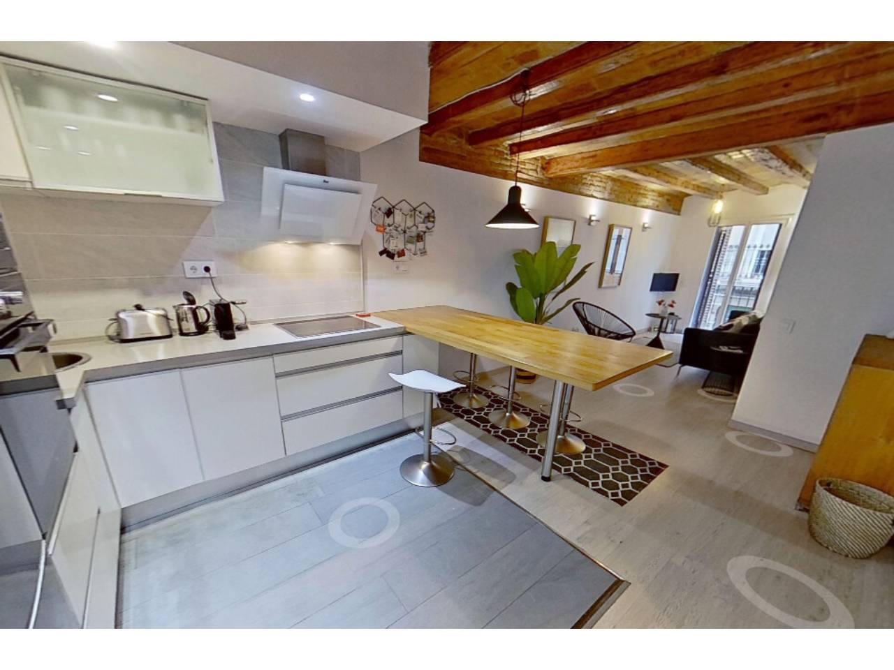 pisos en barcelona-capital · el-raval 250000.00€