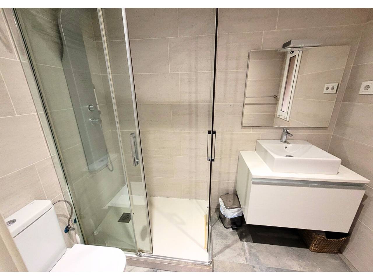 pisos en barcelona-capital · el-raval 250000.00€