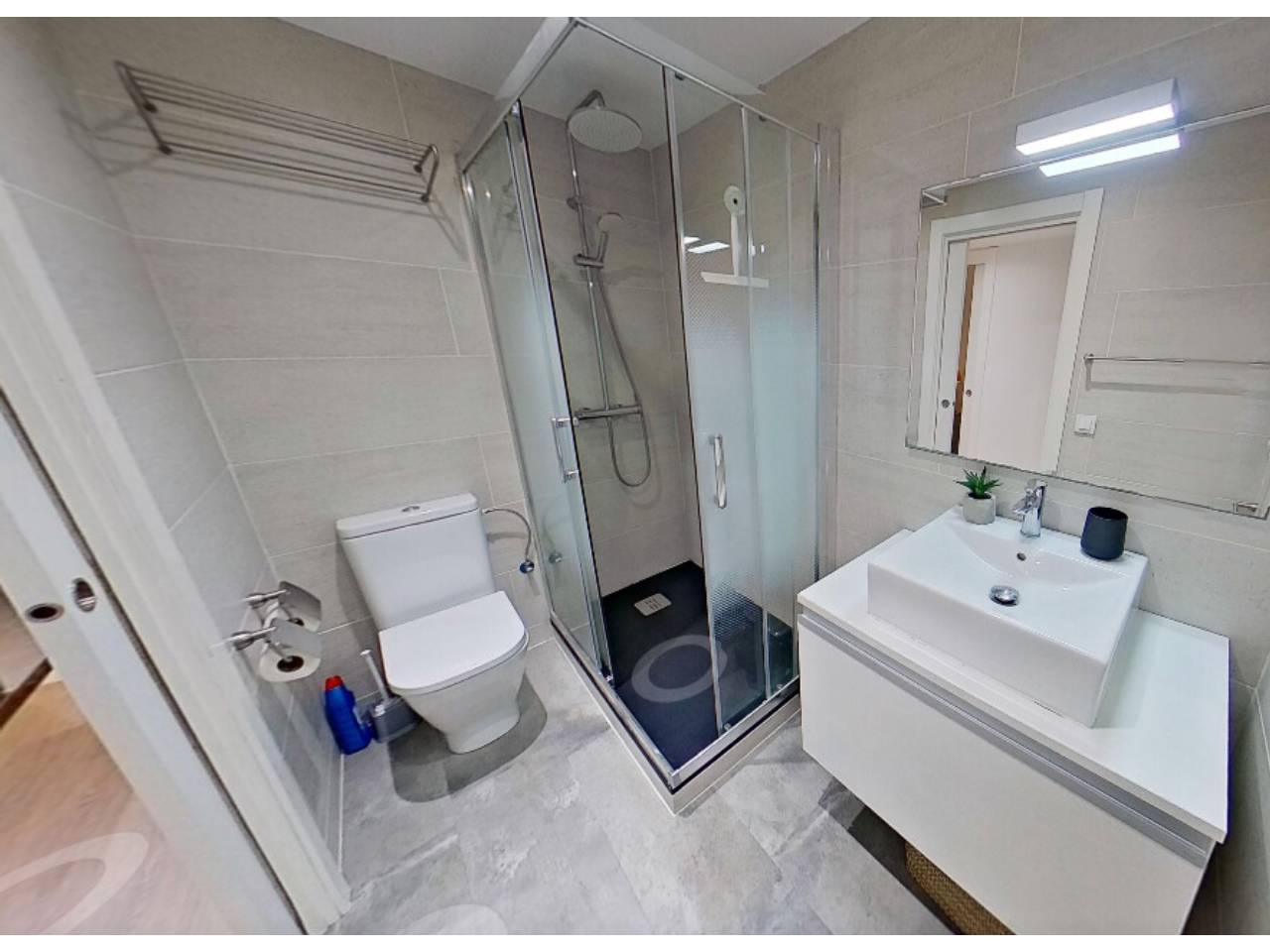 pisos en barcelona-capital · el-raval 250000.00€