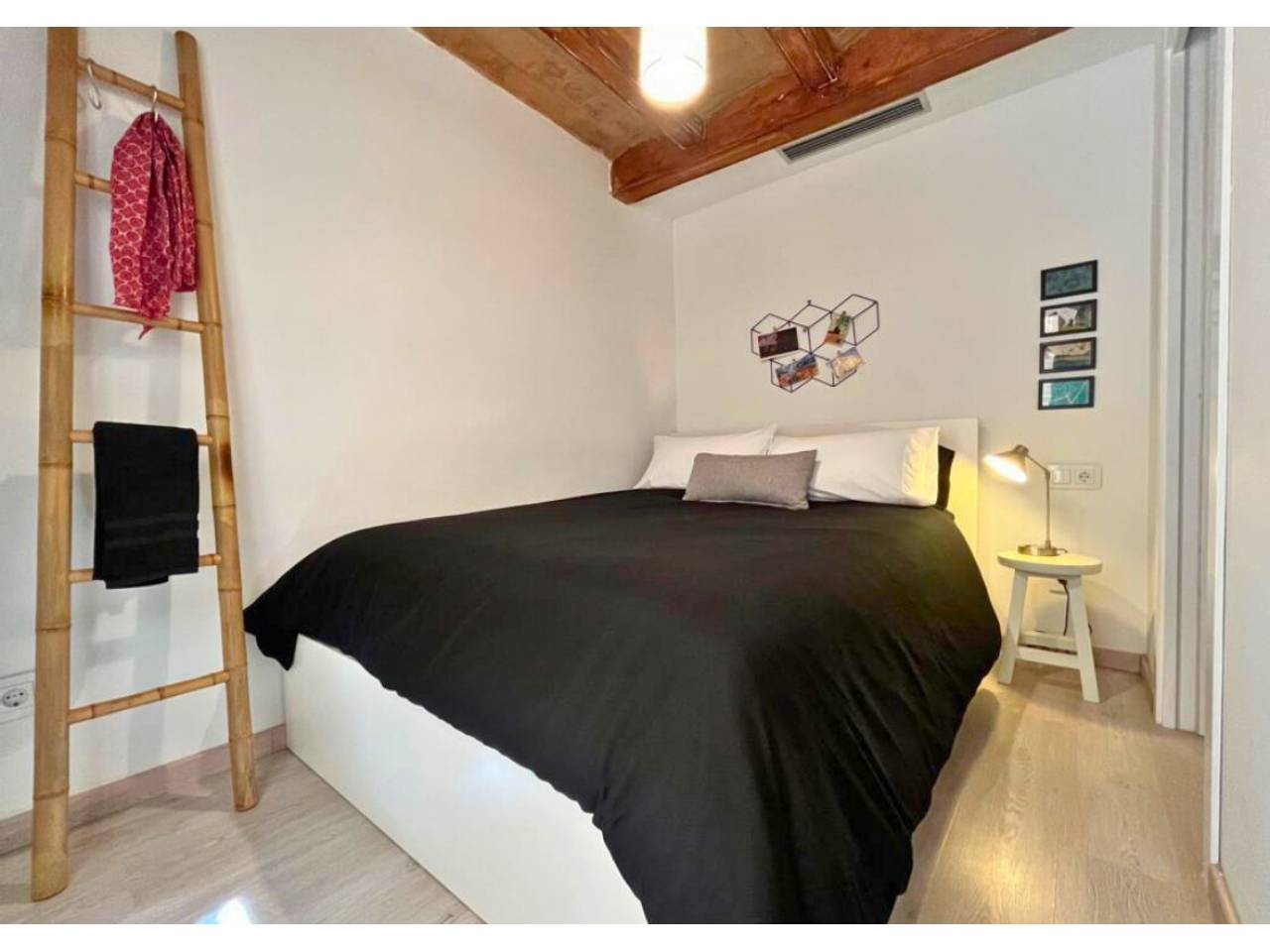 pisos en barcelona-capital · el-raval 250000.00€