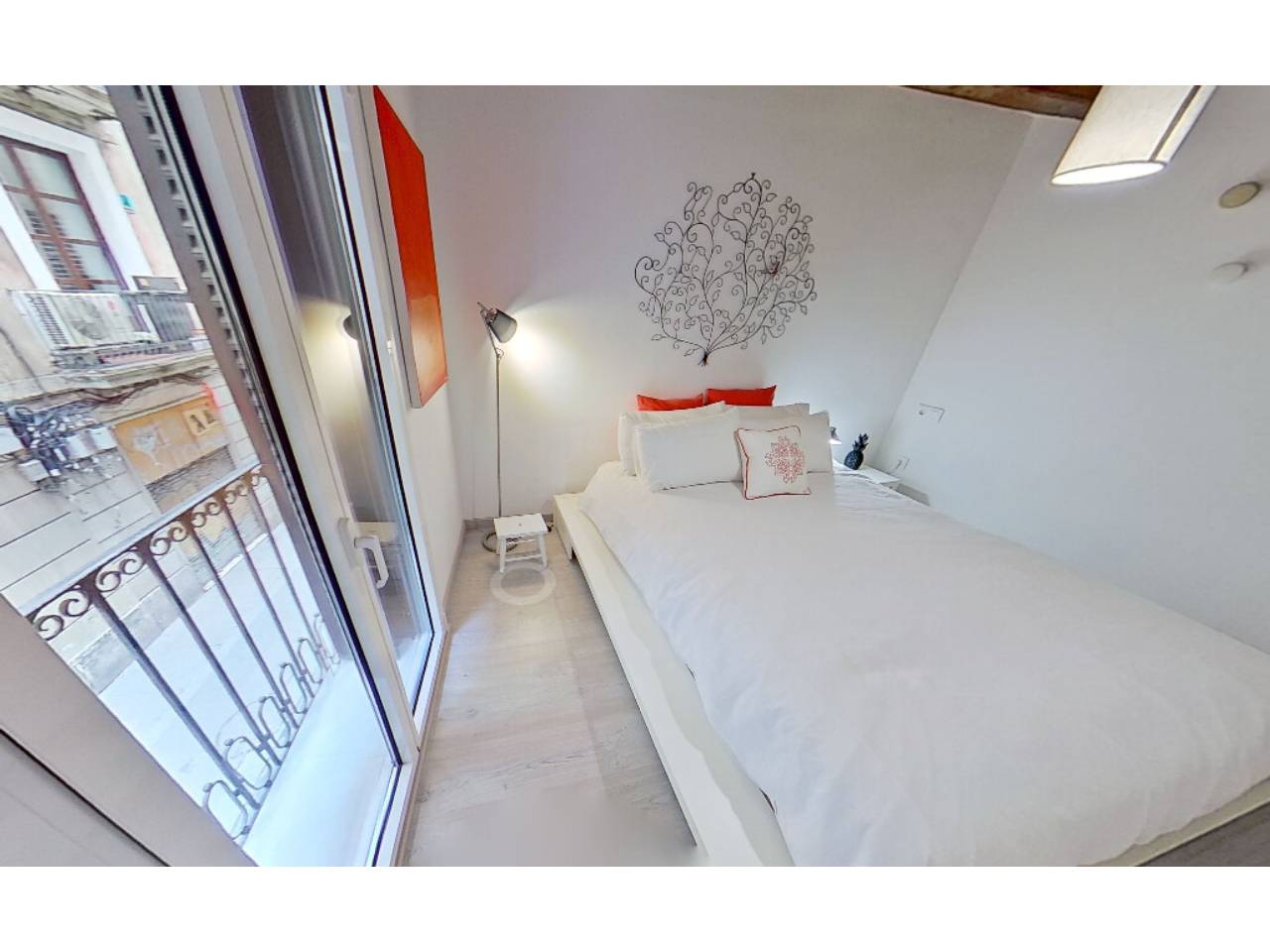 pisos en barcelona-capital · el-raval 250000.00€