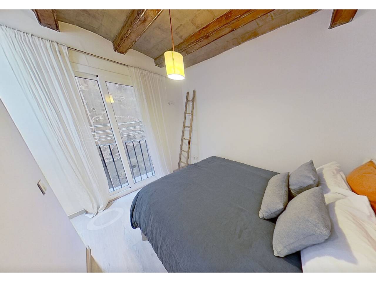 pisos en barcelona-capital · el-raval 250000.00€