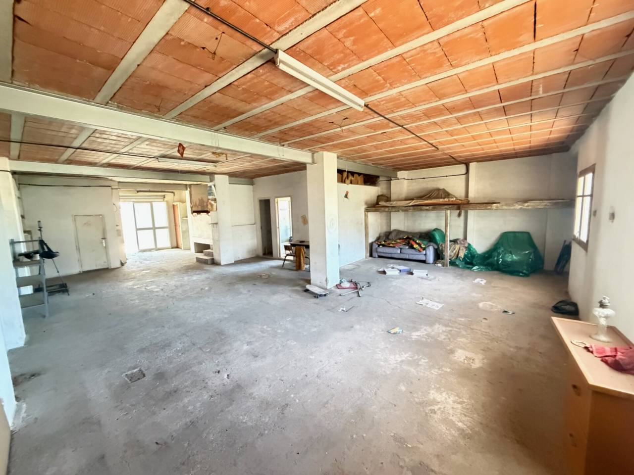 locales-comerciales en barcelona-capital · torre-baro 110000.00€