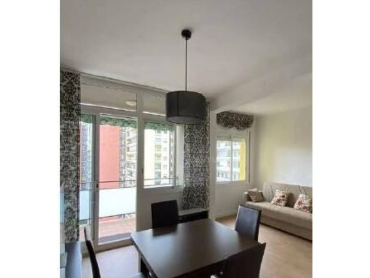 pisos en barcelona-capital · la-verneda-la-pau 275000.00€