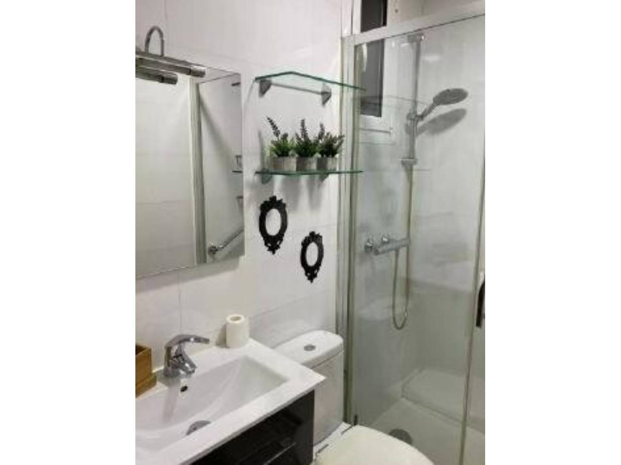 pisos en barcelona-capital · la-verneda-la-pau 275000.00€