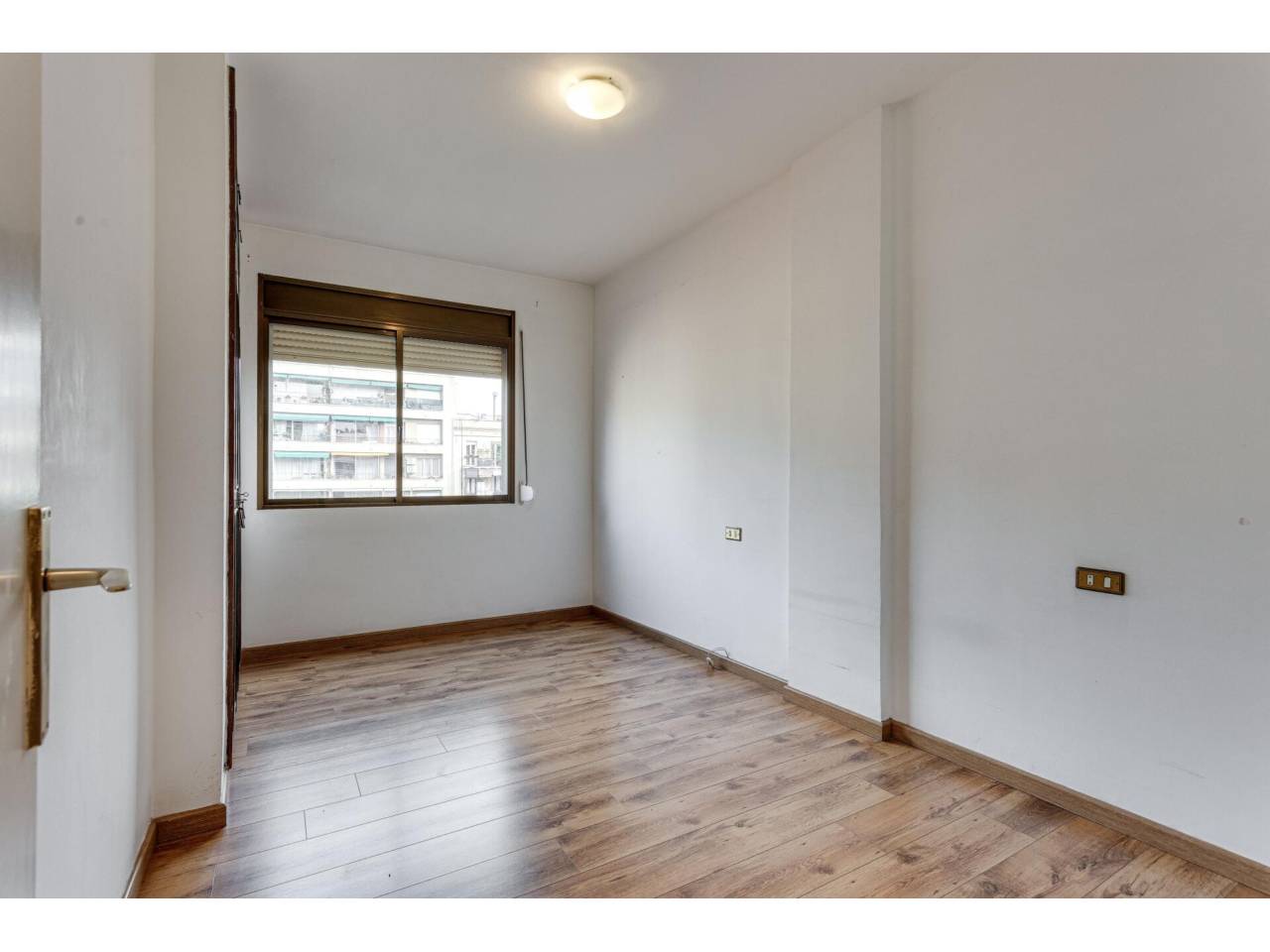 pisos en barcelona-capital · la-sagrada-familia 375000.00€