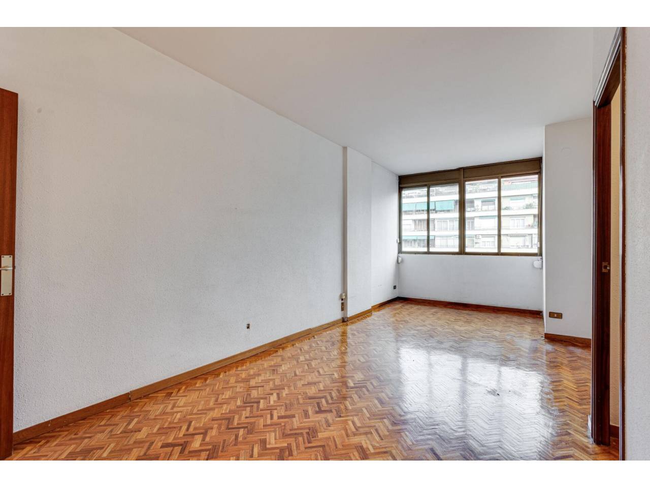 pisos en barcelona-capital · la-sagrada-familia 375000.00€