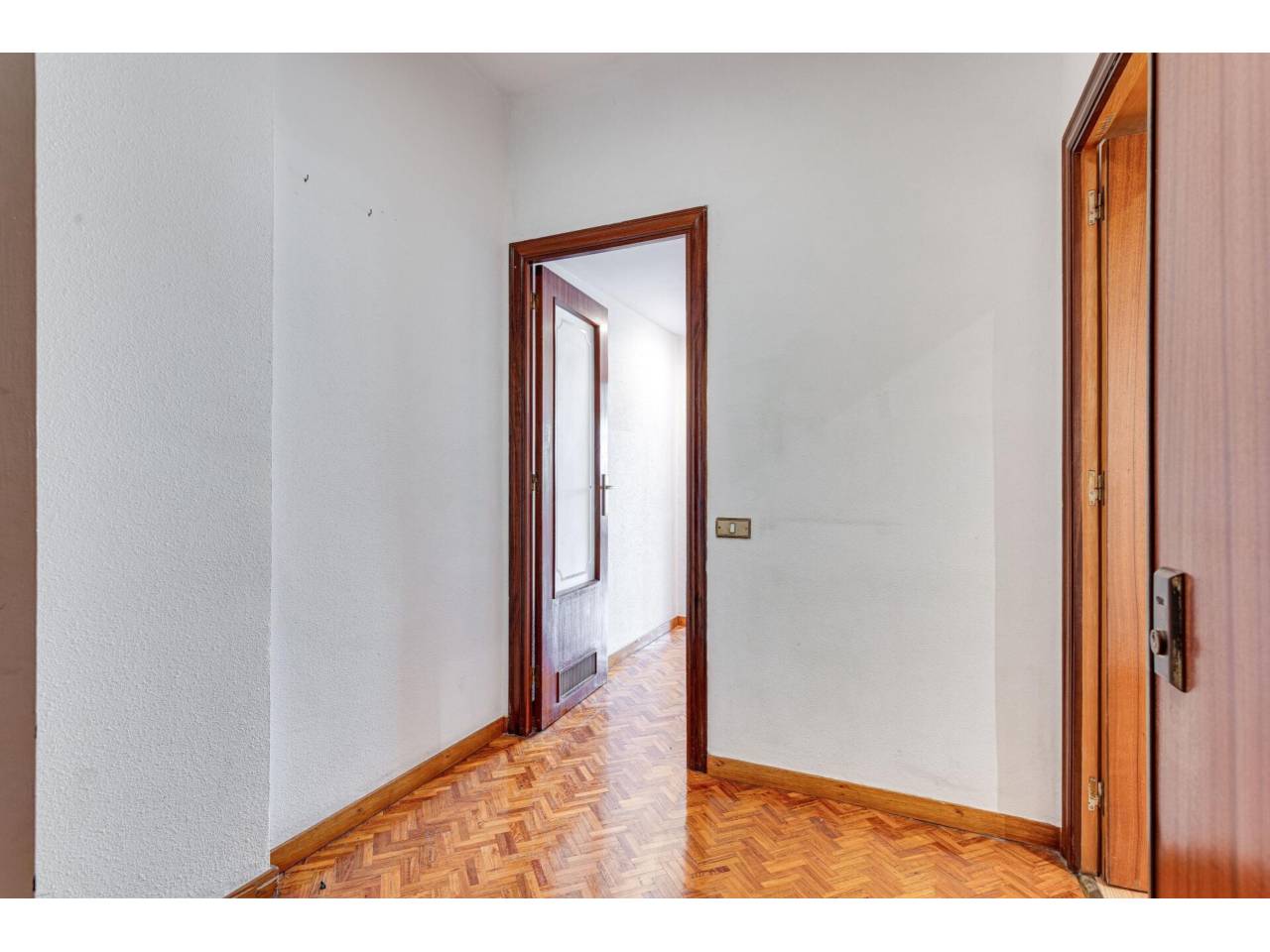 pisos en barcelona-capital · la-sagrada-familia 375000.00€