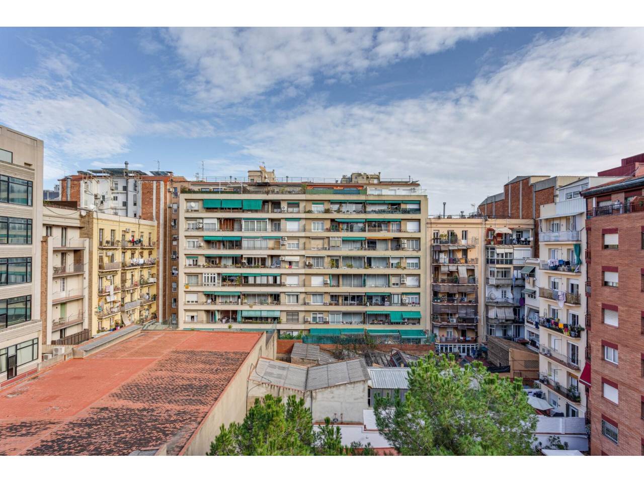 pisos en barcelona-capital · la-sagrada-familia 375000.00€