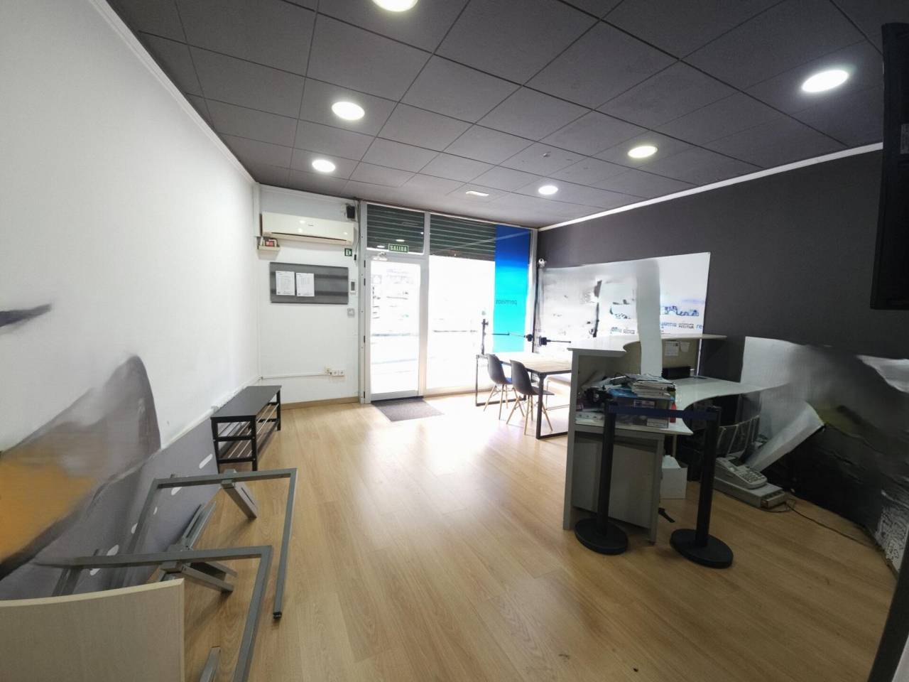 locales-comerciales en sant-joan-despi · sant-joan-despi 155000.00€