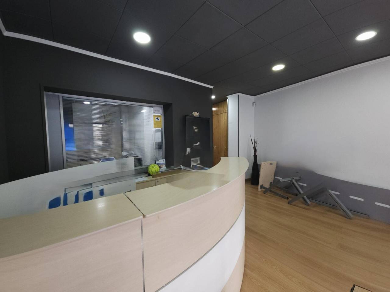 locales-comerciales en sant-joan-despi · sant-joan-despi 155000.00€