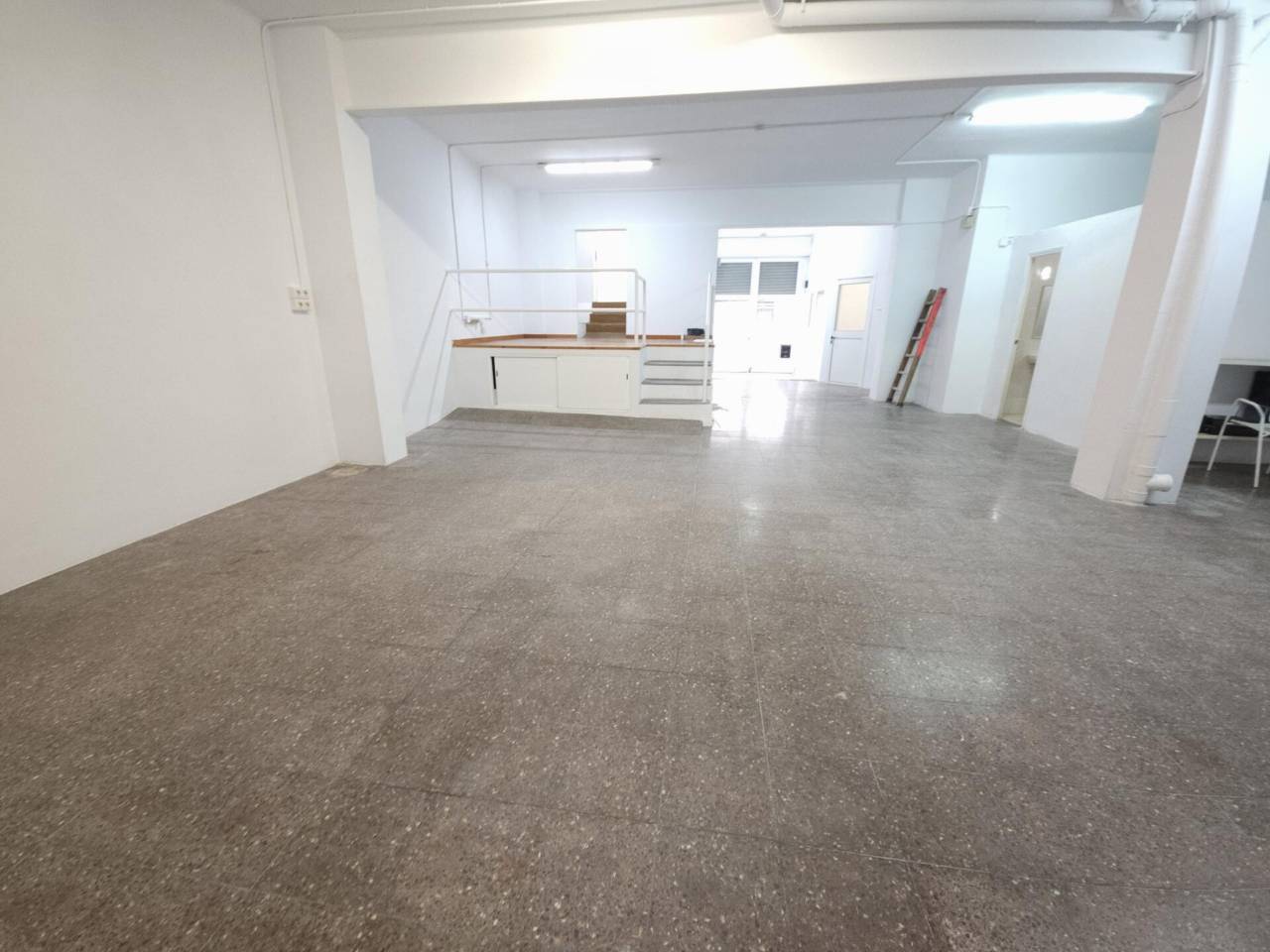 locales-comerciales en sant-joan-despi · sant-joan-despi 160000.00€