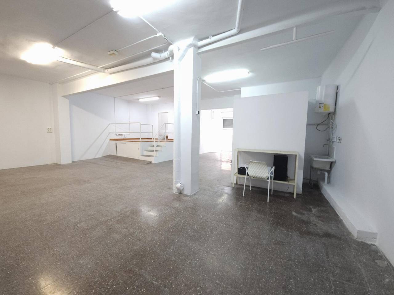 locales-comerciales en sant-joan-despi · sant-joan-despi 160000.00€