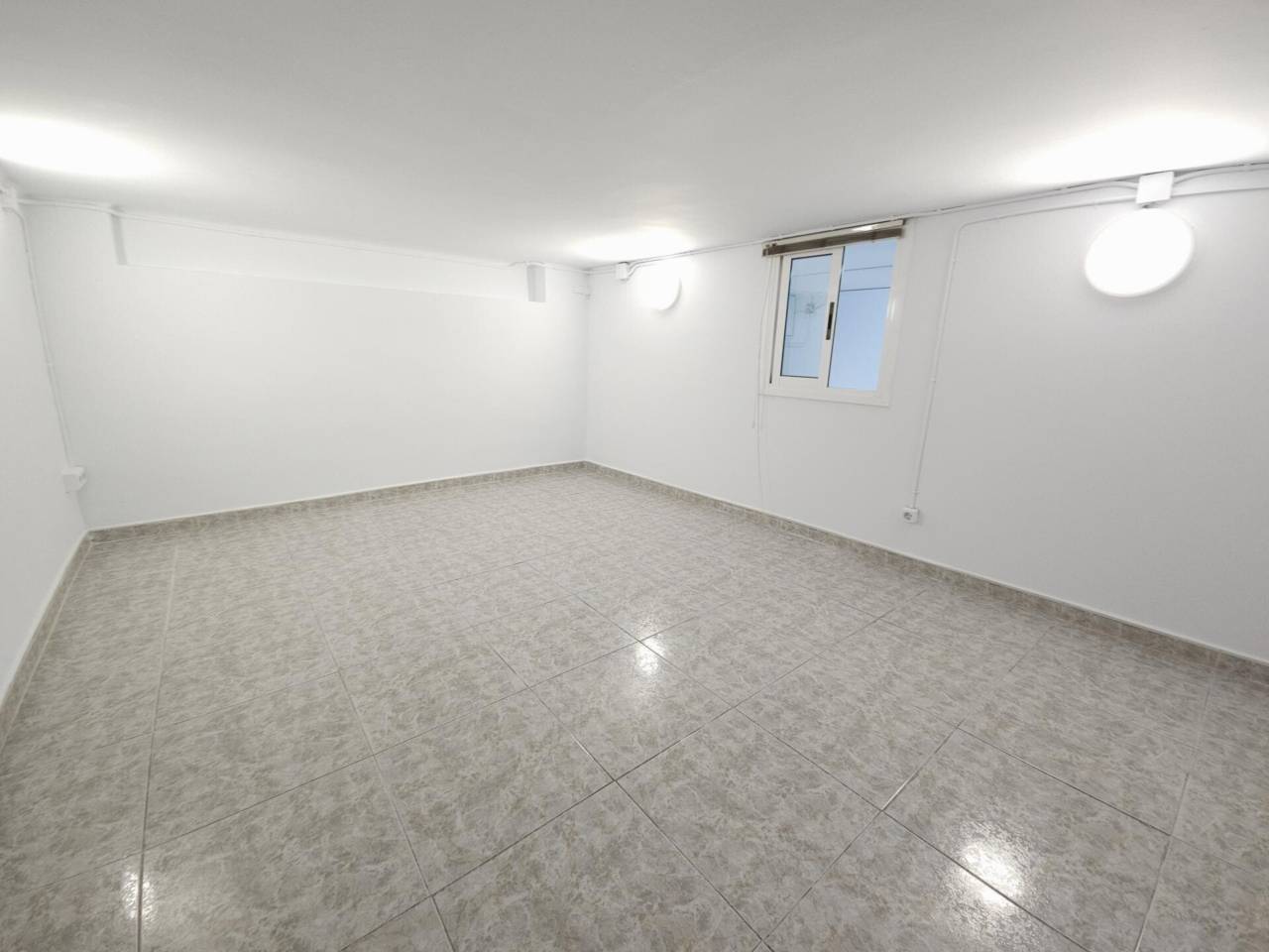 locales-comerciales en sant-joan-despi · sant-joan-despi 160000.00€