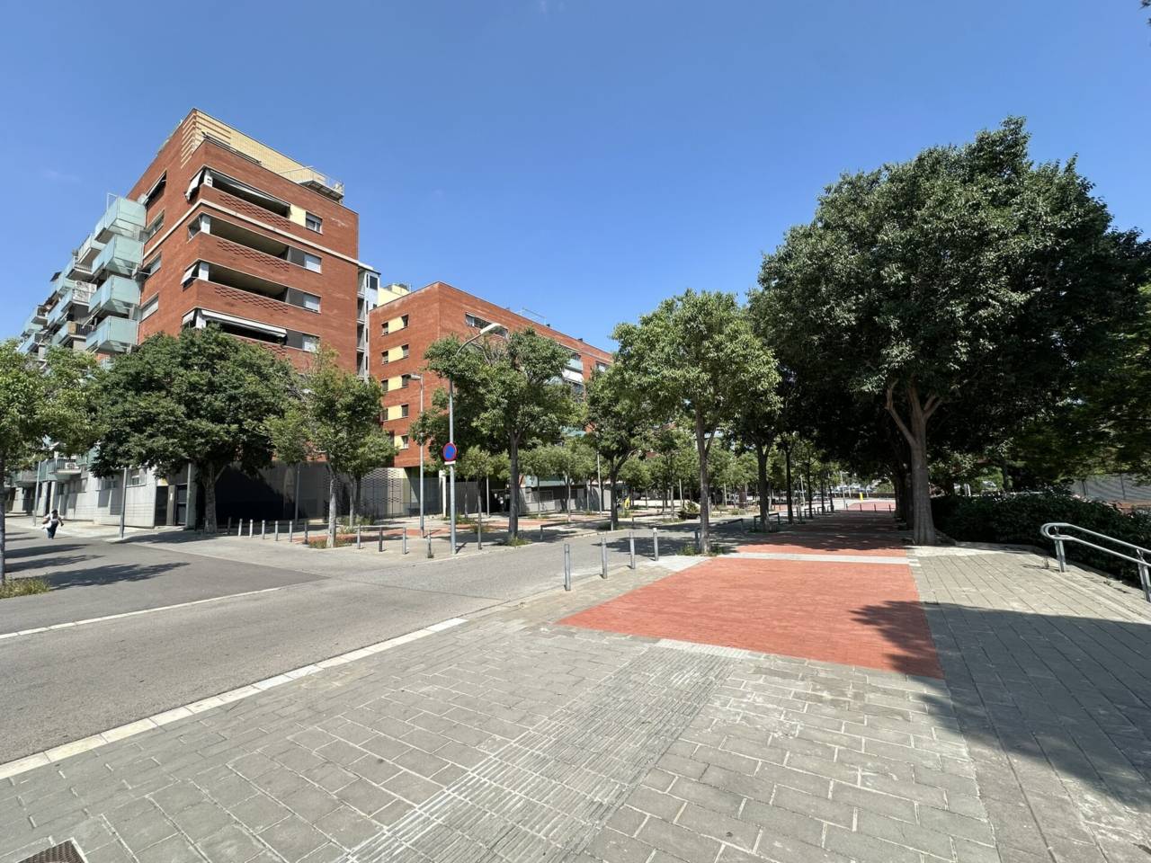 locales-comerciales en barcelona-capital · el-bon-pastor 362500.00€