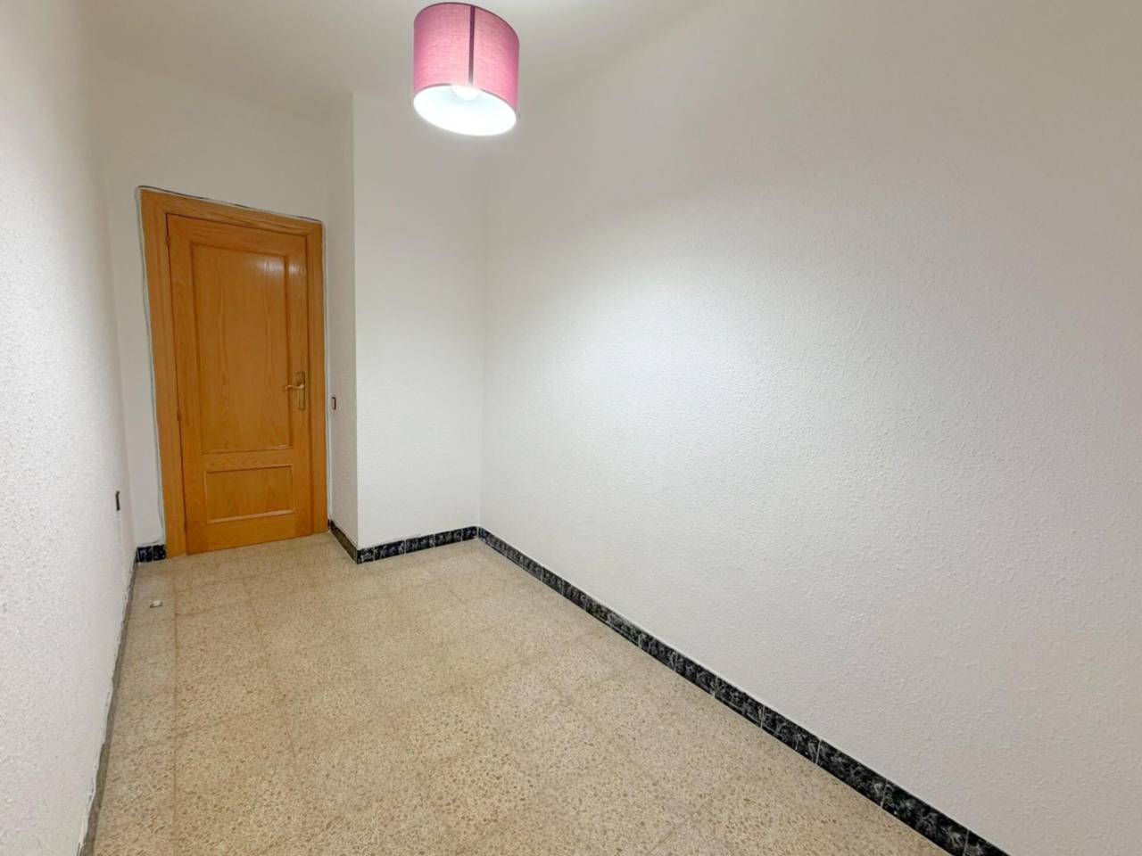 pisos en l'hospitalet-de-llobregat · santa-eulalia 366940.00€