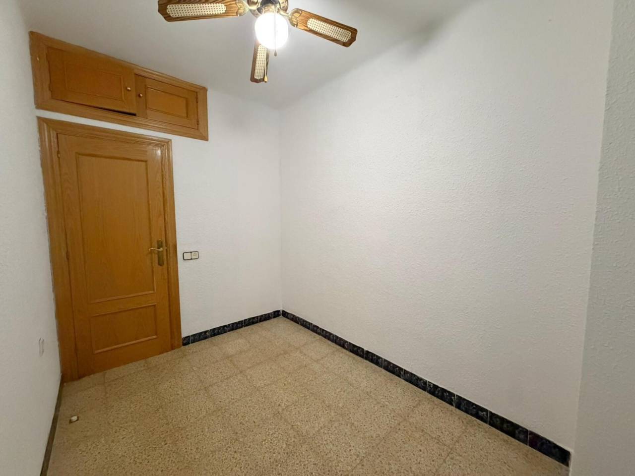 pisos en l'hospitalet-de-llobregat · santa-eulalia 366940.00€