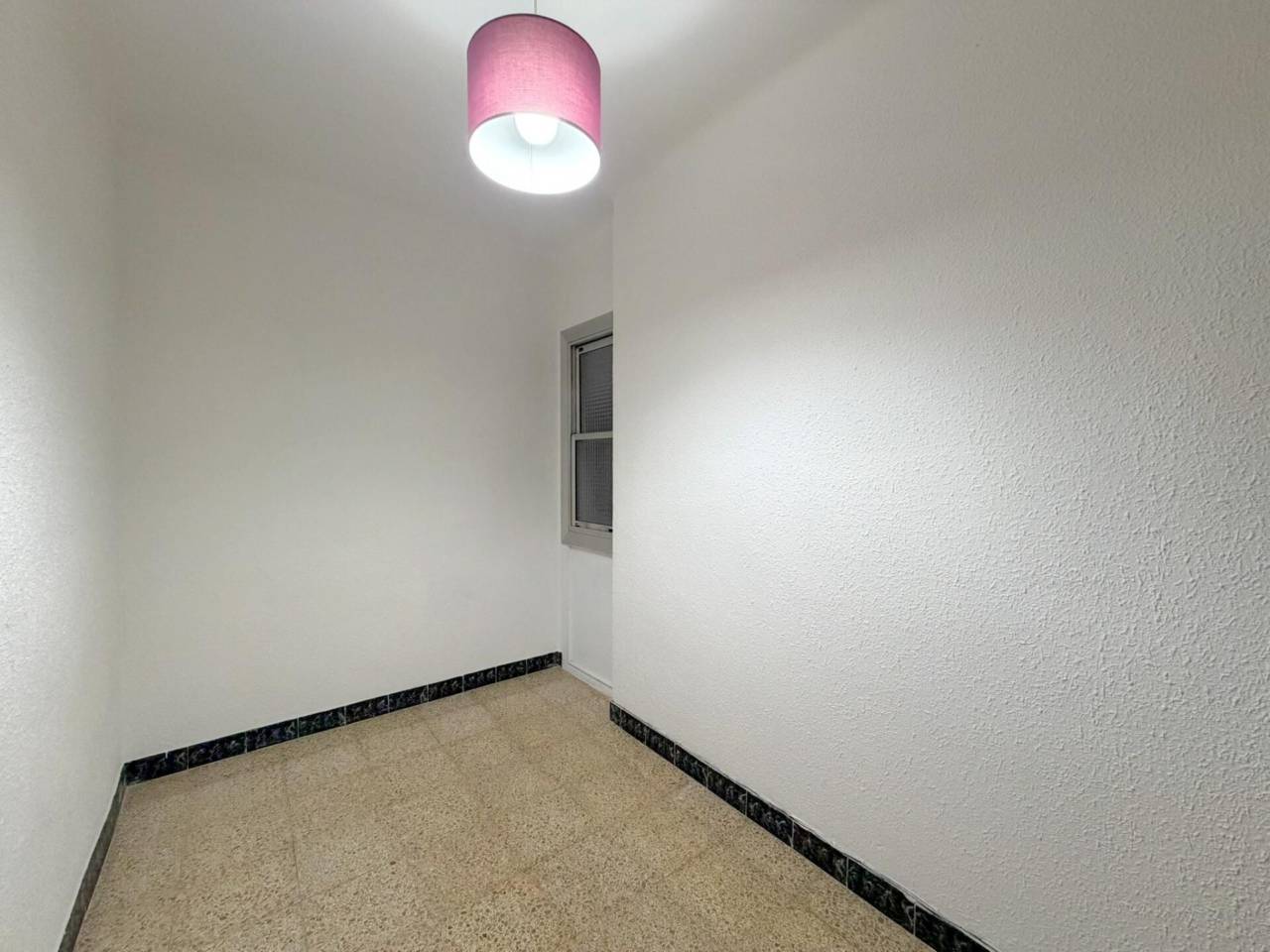 pisos en l'hospitalet-de-llobregat · santa-eulalia 366940.00€