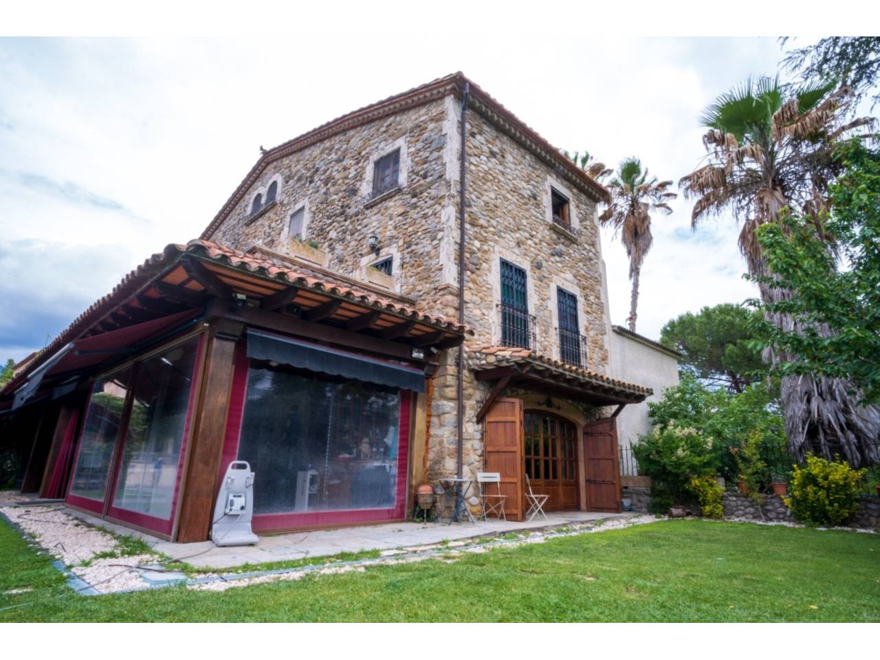 chalet-adosado en argelaguer · argelaguer 690000.00€