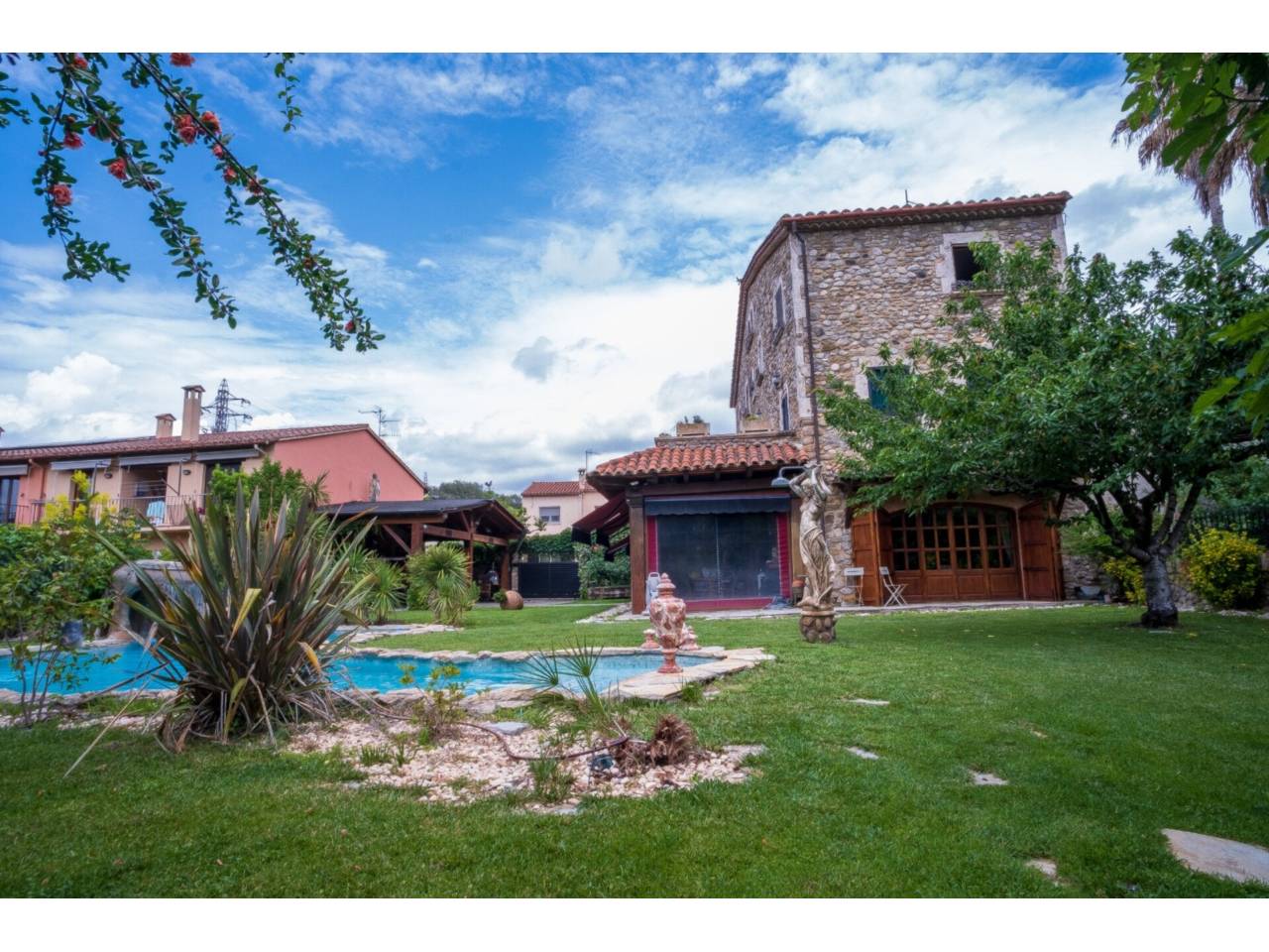 chalet-adosado en argelaguer · argelaguer 690000.00€