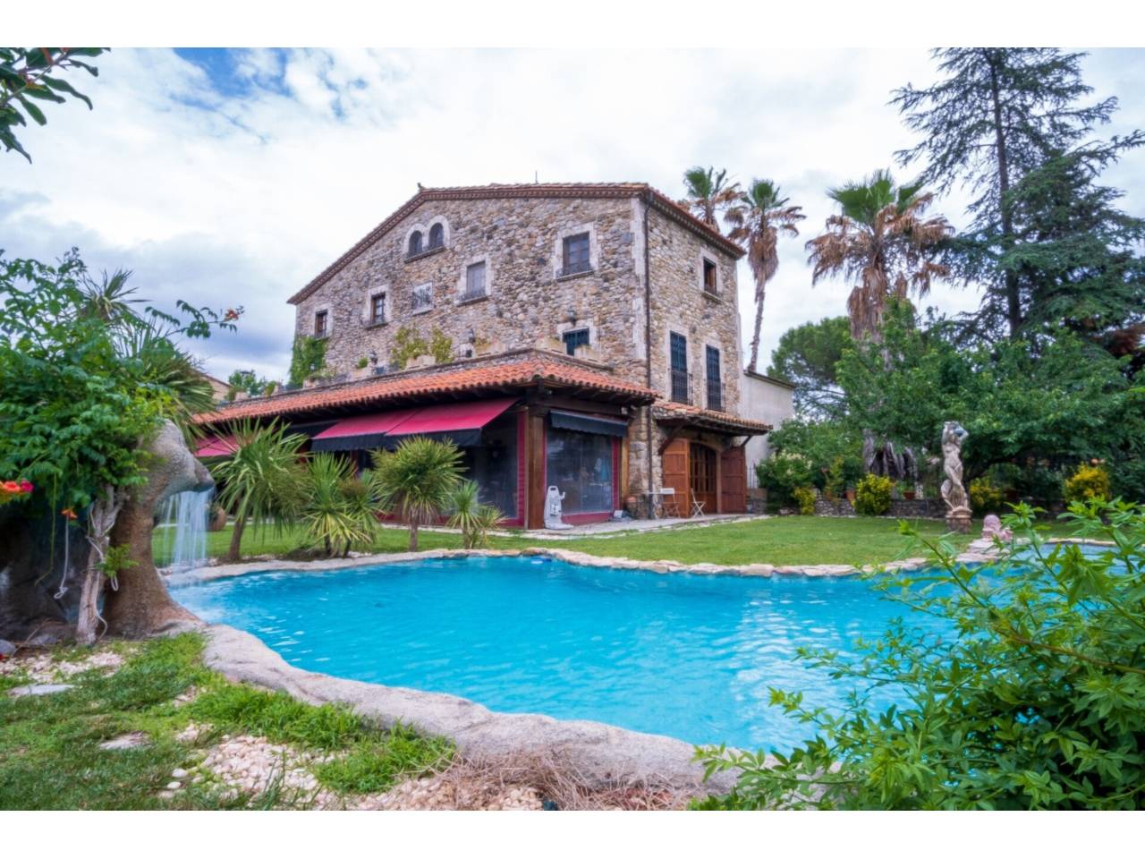 chalet-adosado en argelaguer · argelaguer 690000.00€