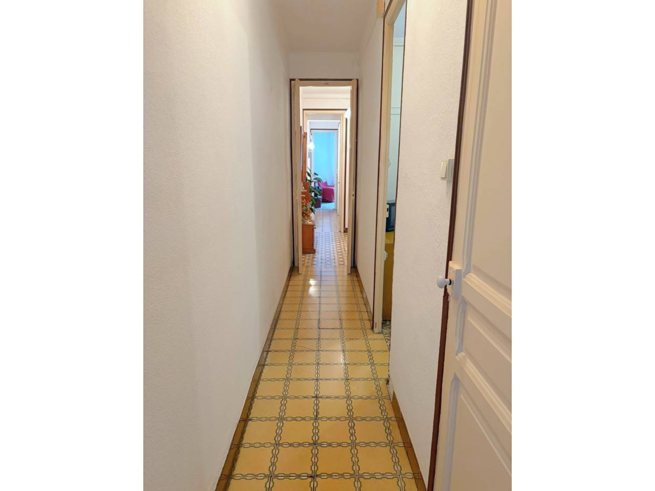 pisos en barcelona-capital · el-raval 368000.00€