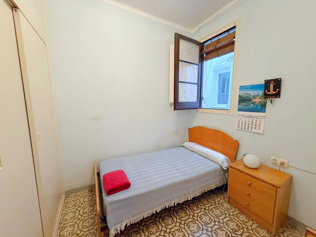 pisos en barcelona-capital · el-raval 368000.00€