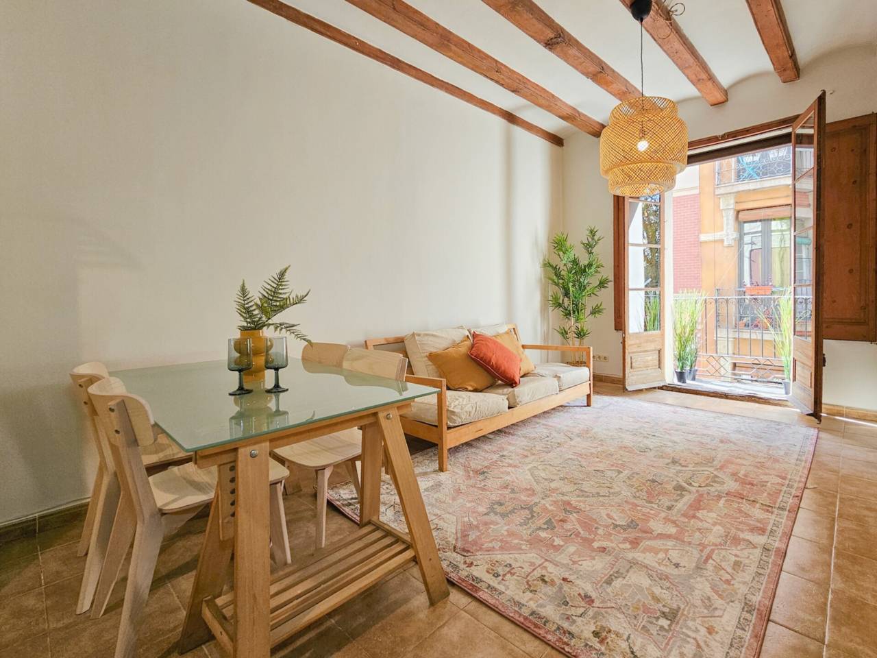 pisos en barcelona-capital · el-raval 295000.00€