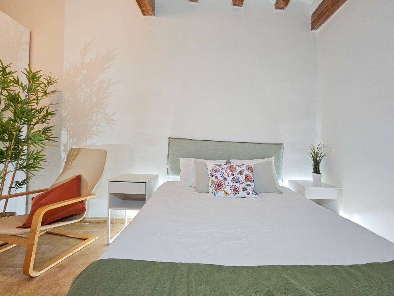 pisos en barcelona-capital · el-raval 295000.00€