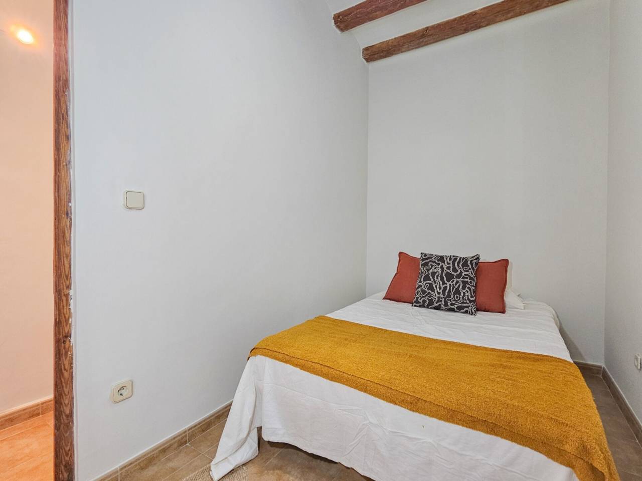 pisos en barcelona-capital · el-raval 295000.00€