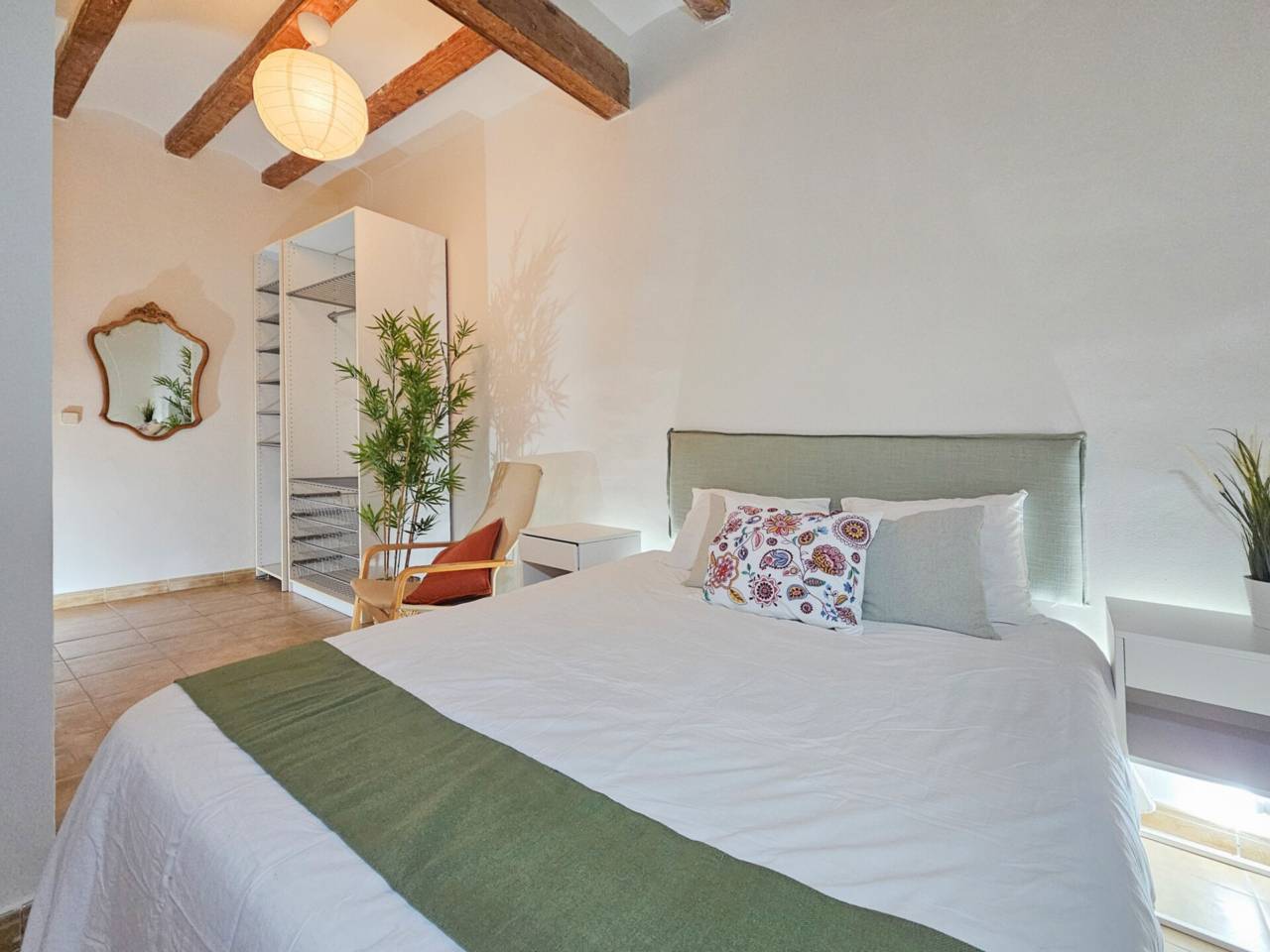 pisos en barcelona-capital · el-raval 295000.00€