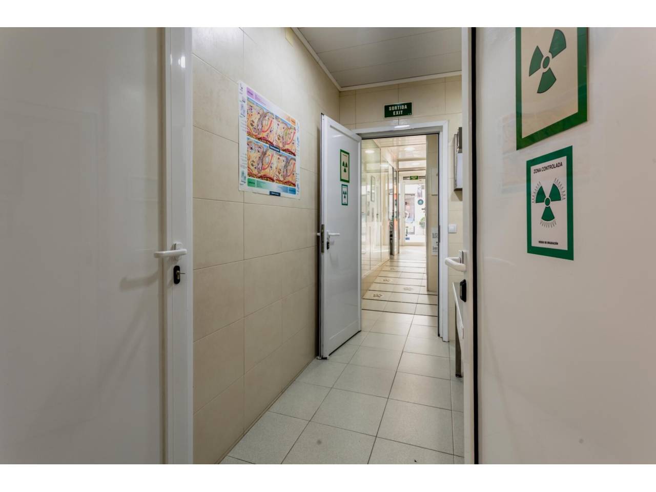 casa en esplugues-de-llobregat · esplugues-de-llobregat 990000.00€